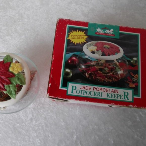 🎁Vintage Jade Porcelain and Glass Potpourri Keeper/Trinket by Christmas Avenue - Picture 2 of 11